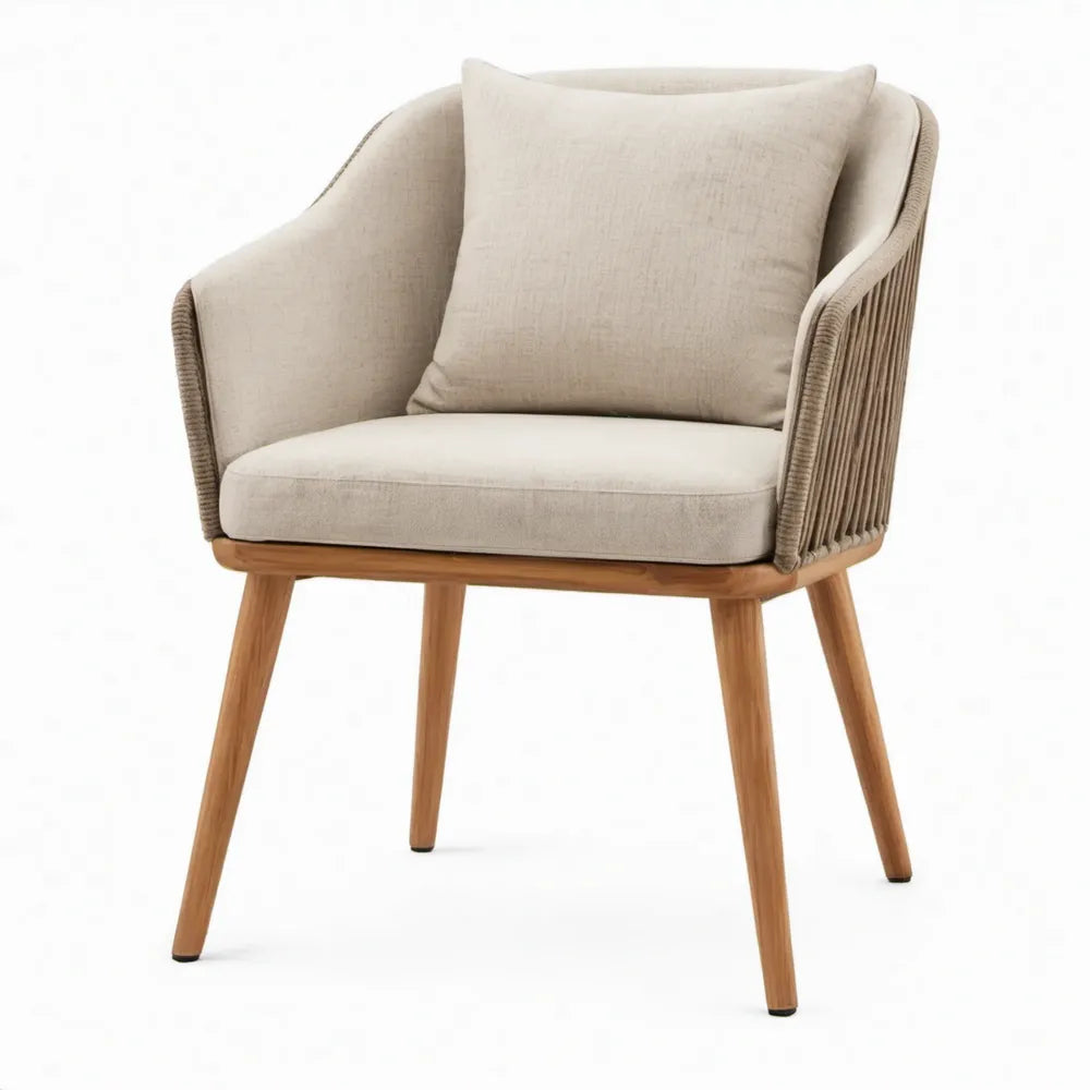 Beige stoel met armleuningen van massief teakhout en gevlochten polyester touw, 66 x 72 x 86 cm